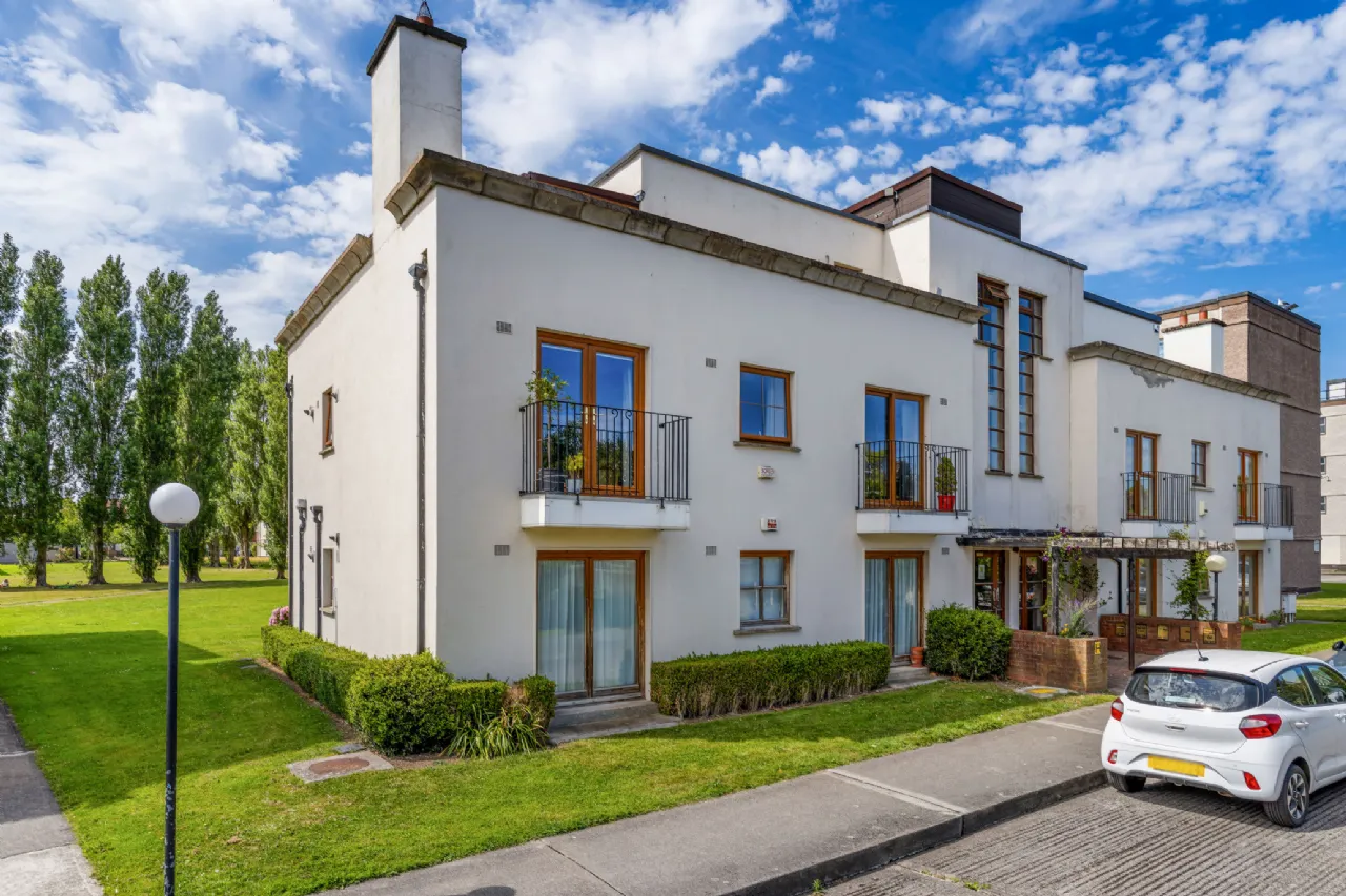 Photo of 129 Seapark, Mount Prospect Avenue, Clontarf, Dublin 3, D03 H304