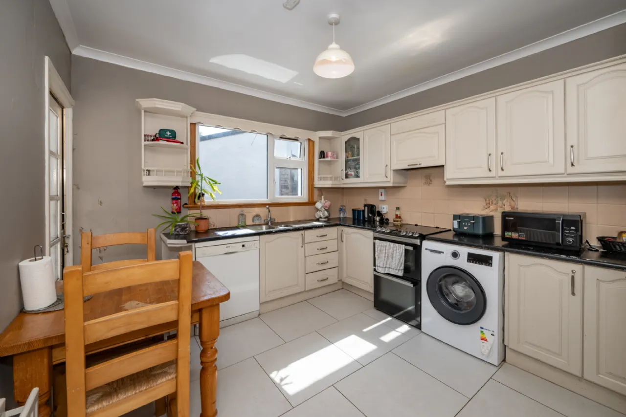 Photo of 101 Earlwood Estate, The Lough, Cork, T12 K6W6