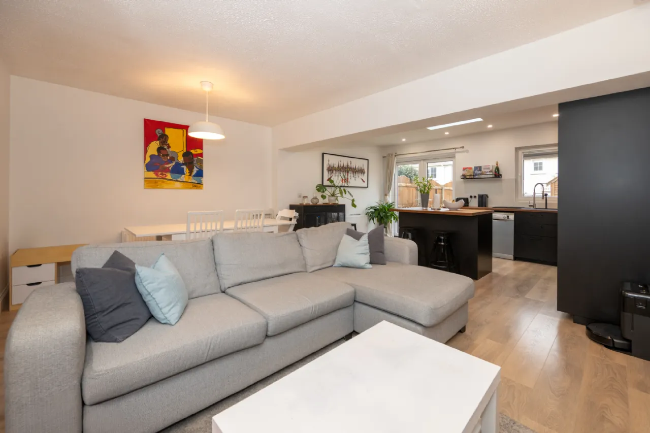Photo of 23 The Cedars, Classes Lake, Ovens, Cork, P31TK76