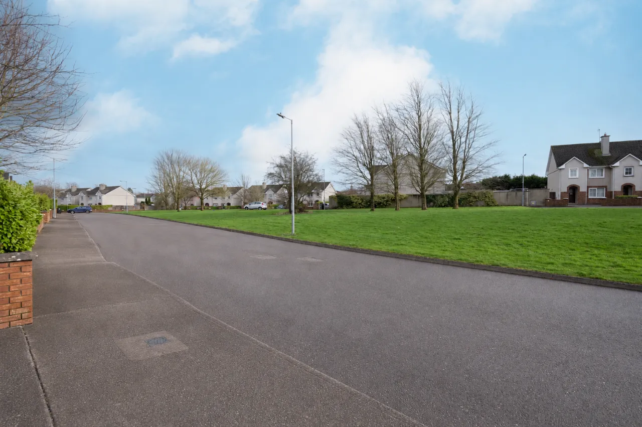 Photo of 23 The Cedars, Classes Lake, Ovens, Cork, P31TK76