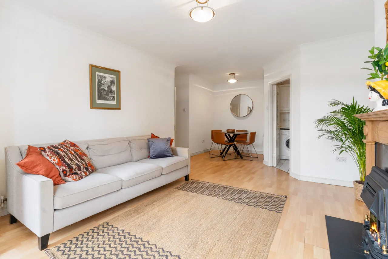 Photo of 75 The Eglinton, Donnybrook Castle, Donnybrook, Dublin 4, D04 K4H1