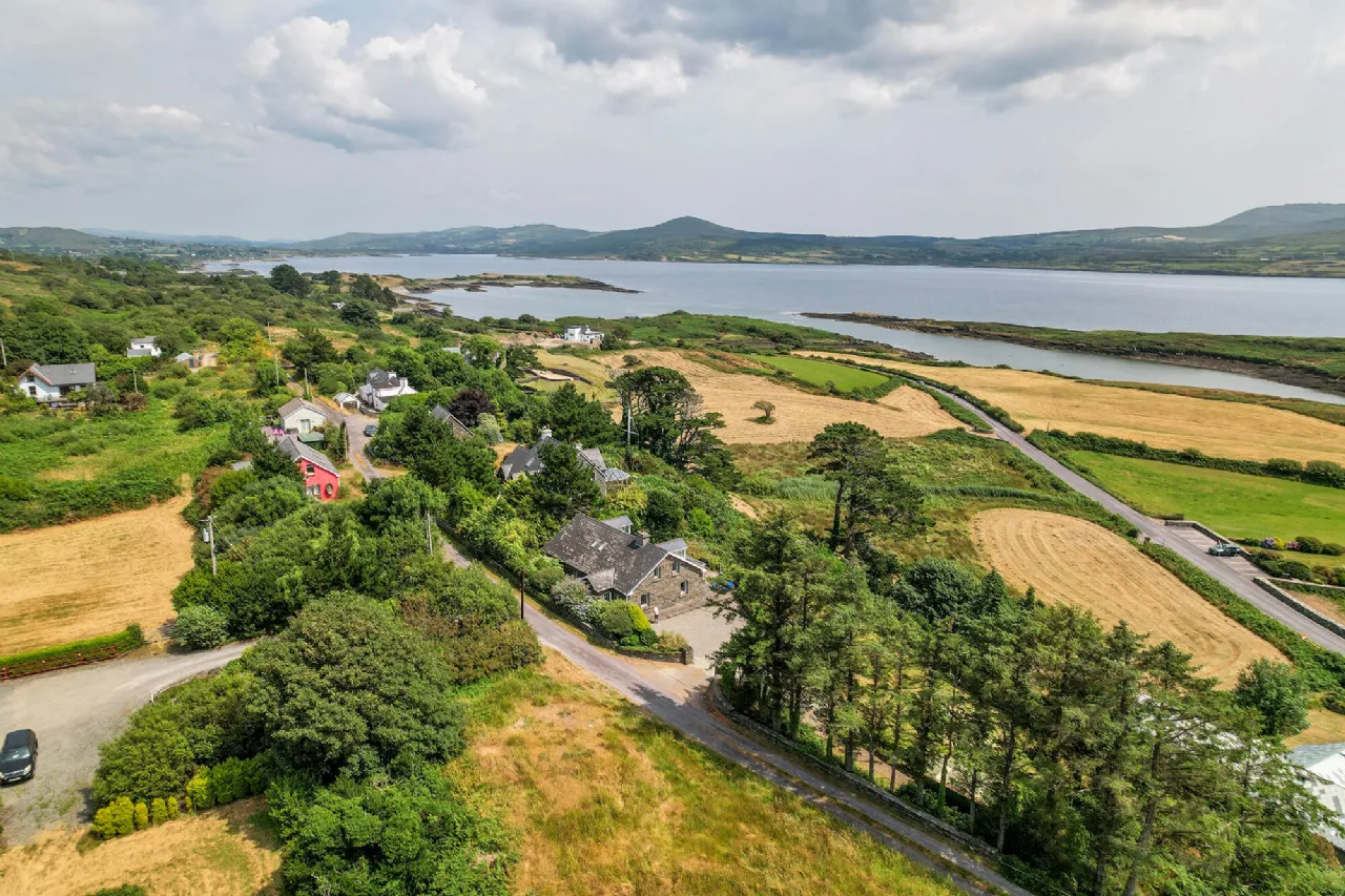 Photo of Whispering Pines, Reenacappul, Ahakista, Durrus, Co Cork, P75 NH21