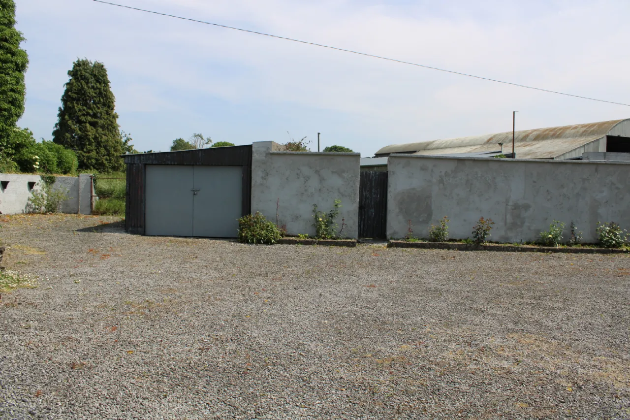 Photo of Temple, Horseleap, Moate, Co  Westmeath, N37W206