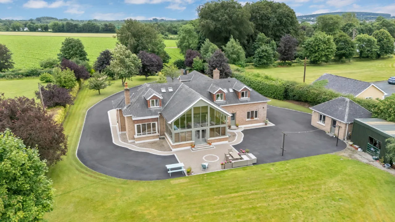 Photo of Huntsbury, Quinsboro,, Monasterevin,, Co. Kildare., W34RY89