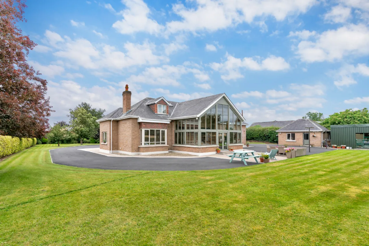 Photo of Huntsbury, Quinsboro,, Monasterevin,, Co. Kildare., W34RY89