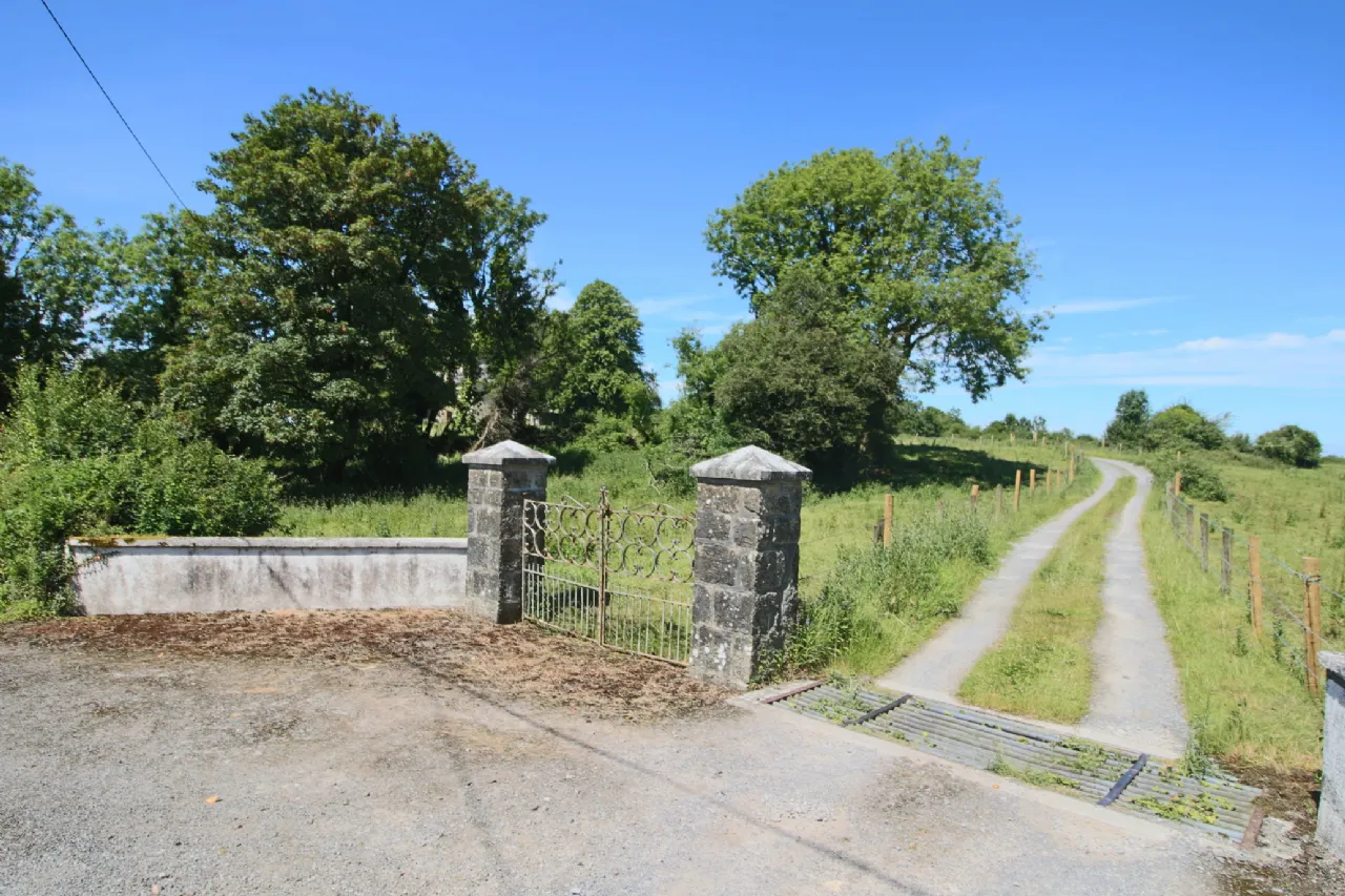 Photo of Parochial House, Carricklom, Hillstreet, Carrick-On-Shannon, Co. Roscommon, N41 VX84