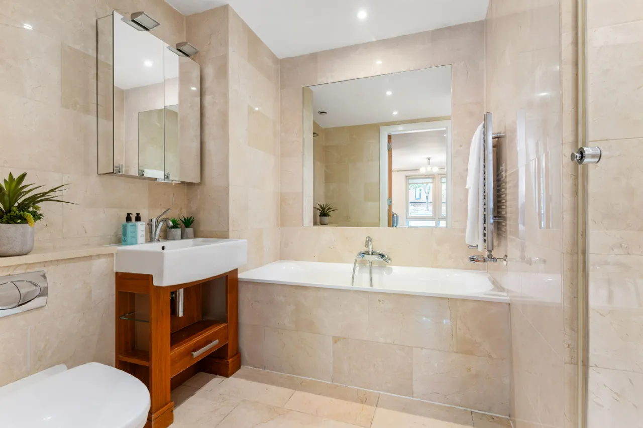 Photo of 1 Shrewsbury Square, Sandymount Avenue, Ballsbridge, Dublin 4, D04 HF29
