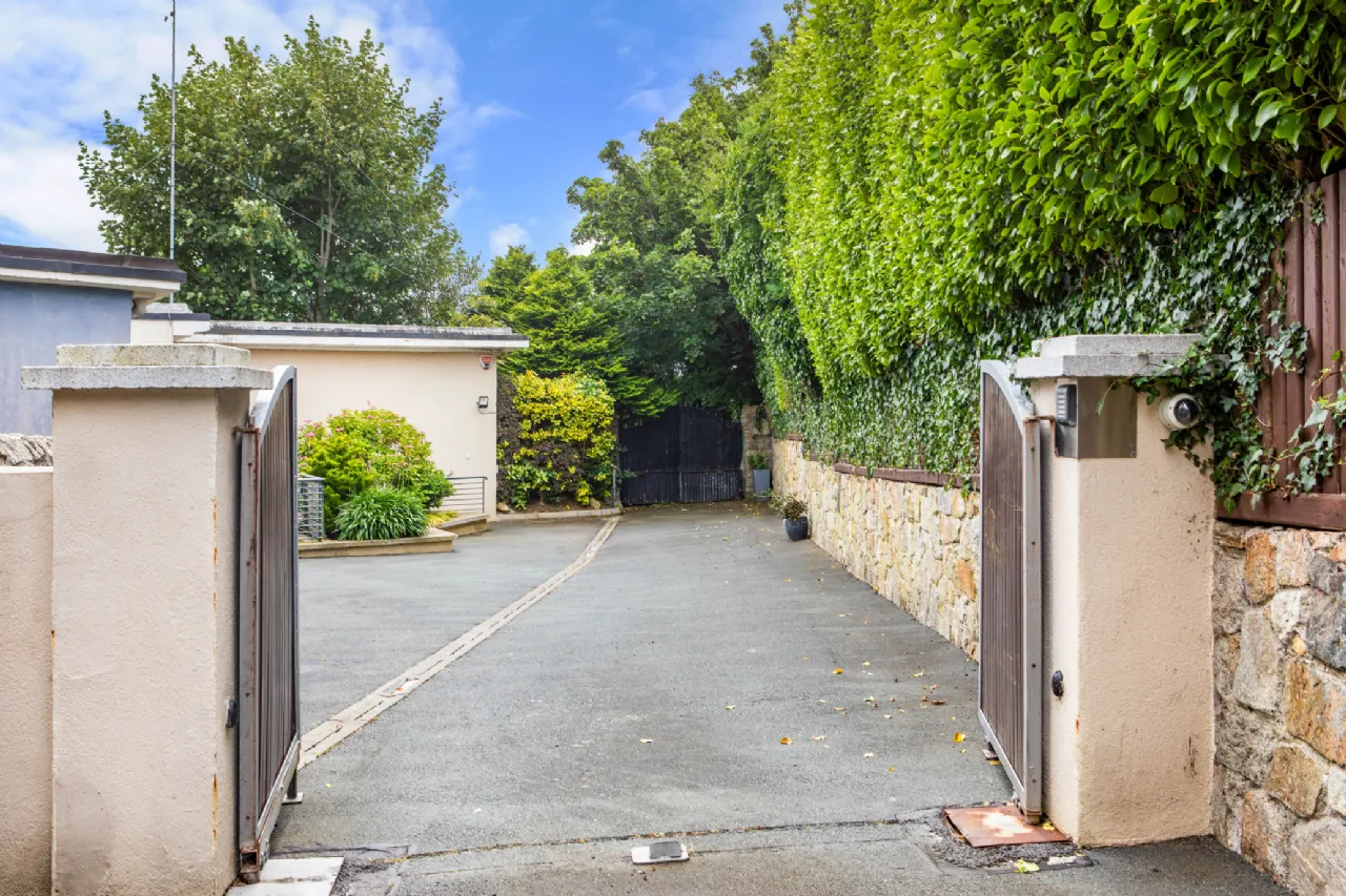Photo of 3 Killiney Hill Plaza, Killiney Hill Road, Killiney, Co Dublin, A96 R640