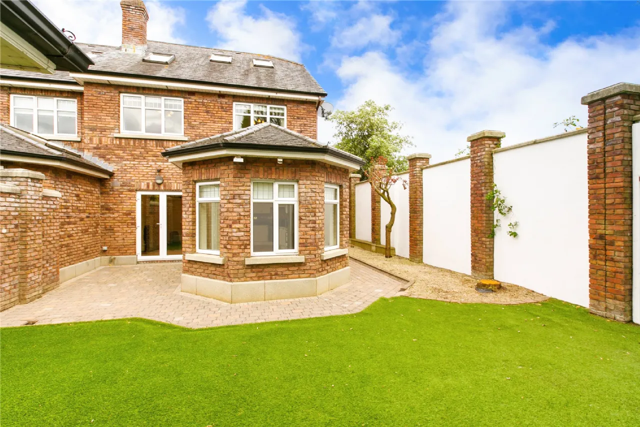 Photo of 1 Coolgraney Avenue, Clonskeagh Road, Dublin 14, D14 C7N8