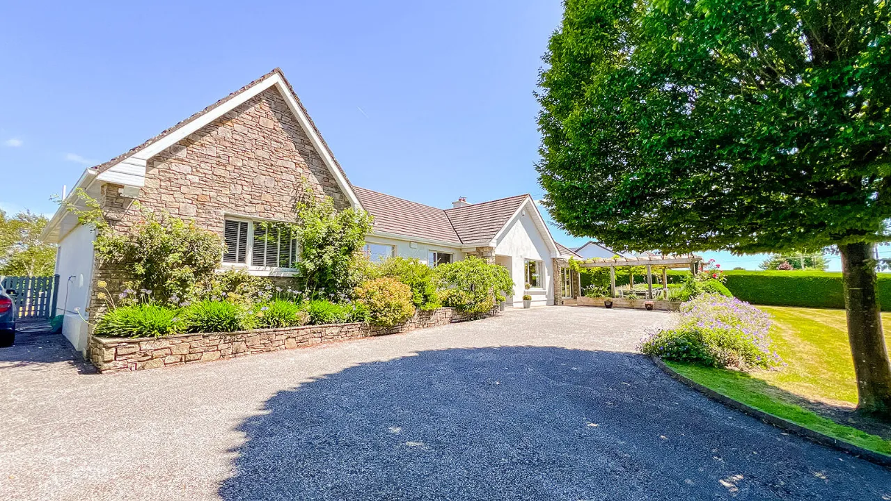 Photo of The Farside, Station Road, Thomastown, Co Kilkenny, R95 F8E8