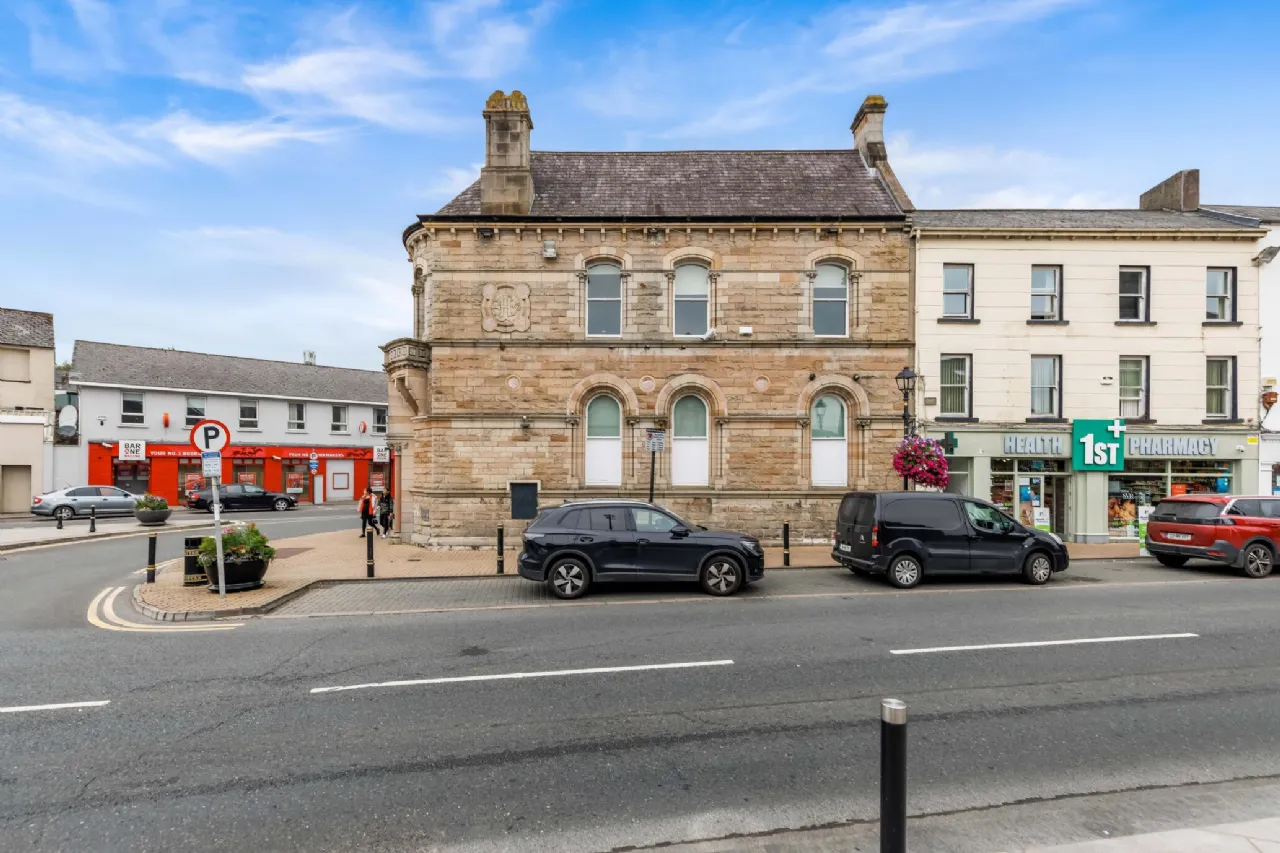 Photo of Former Bank Of Ireland, Church Square, Monaghan, H18YR71