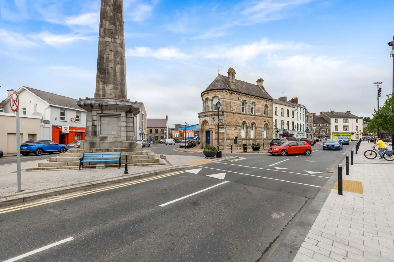 Photo of Former Bank Of Ireland, Church Square, Monaghan, H18YR71