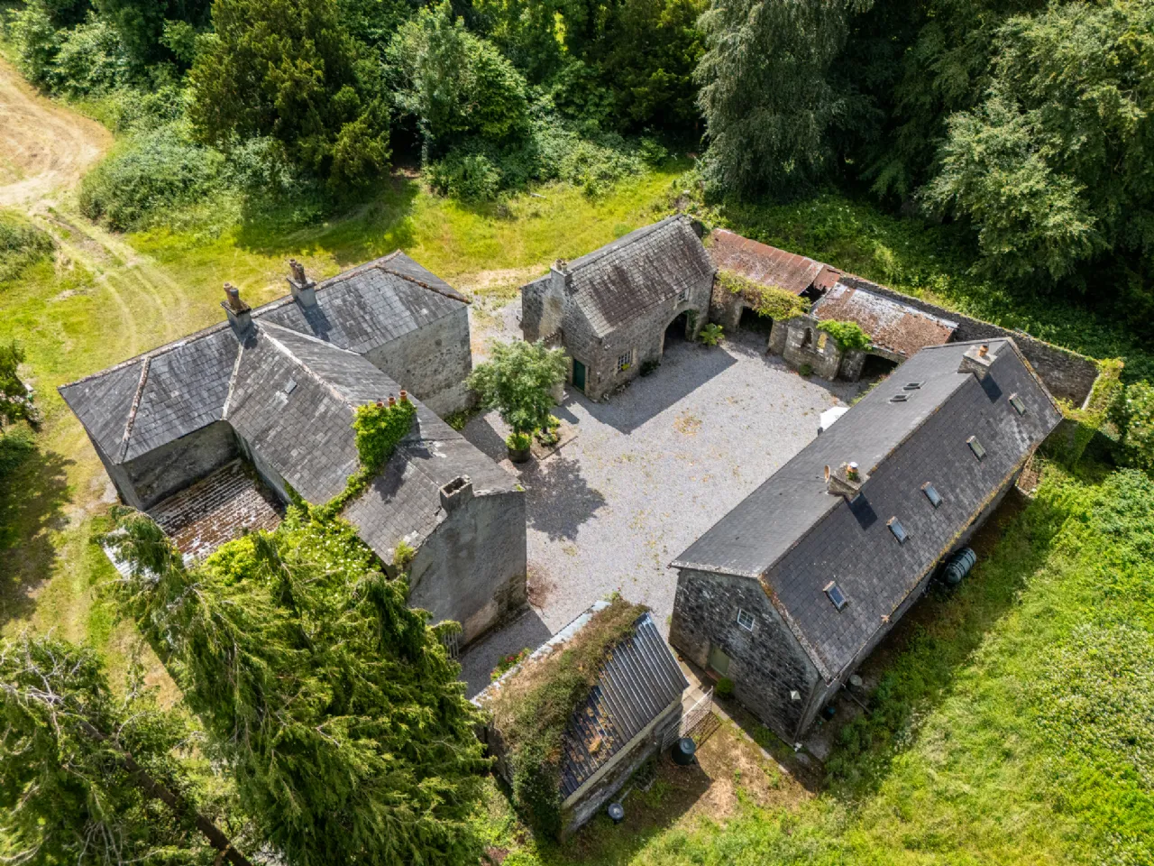 Photo of Ross House, Screggan, Tullamore, Co. Offaly, R35P959