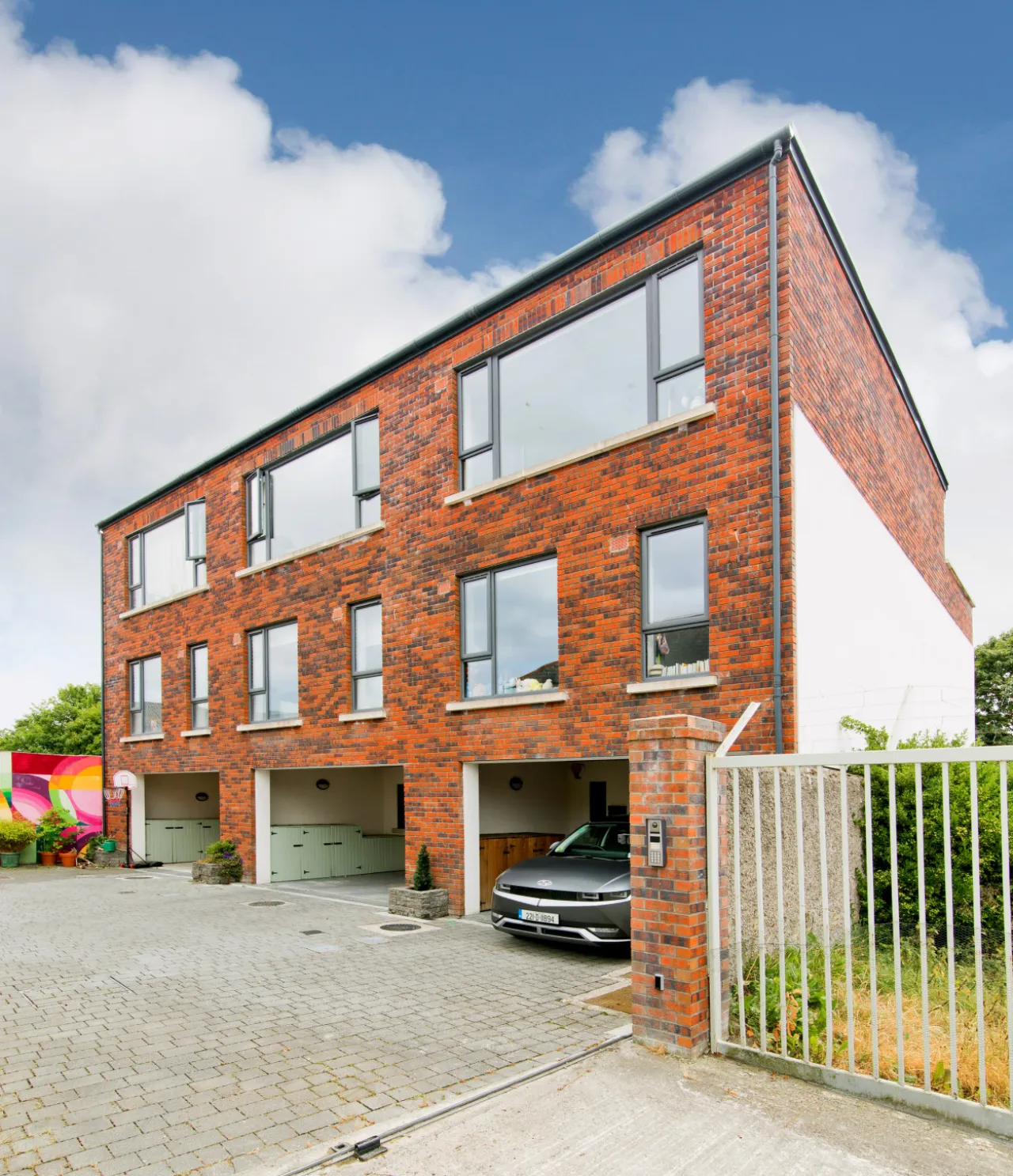 Photo of 1 Grand Canal View, Saint James's Terrace, Dublin 8, D08FNW2