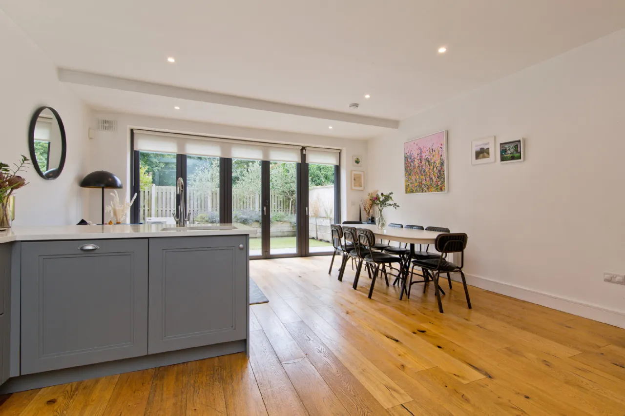 Photo of 1 Grand Canal View, Saint James's Terrace, Dublin 8, D08FNW2