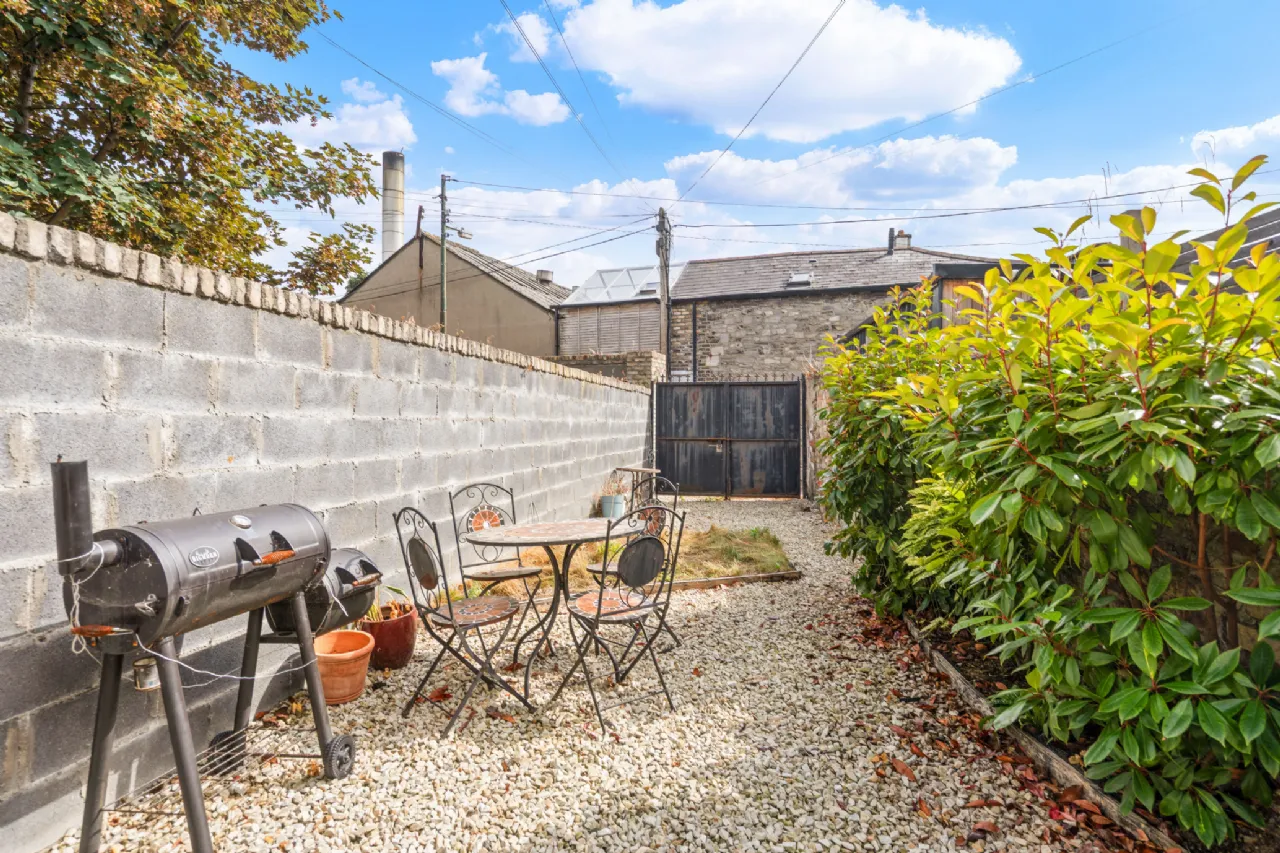 Photo of 25 Haddington Road, Ballsbridge, Dublin 4, D04 C9P2