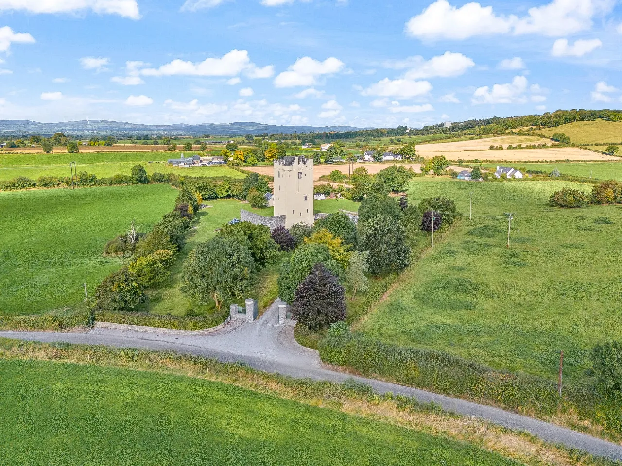 Photo of Ballytarsna Castle, Ballytarsna, Cashel, Co. Tipperary, E25 TX39