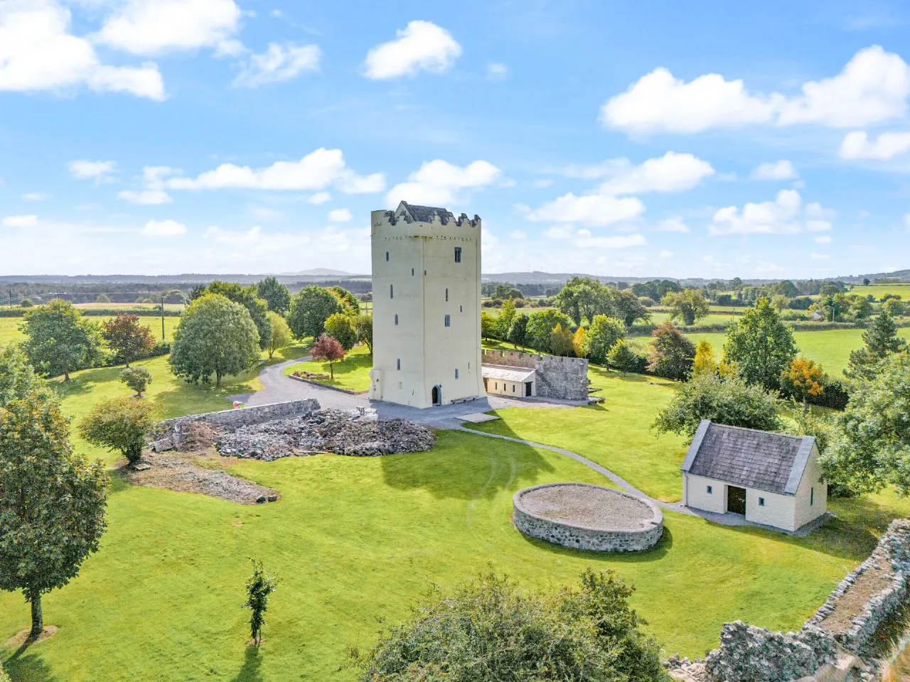 Photo of Ballytarsna Castle, Ballytarsna, Cashel, Co. Tipperary, E25 TX39