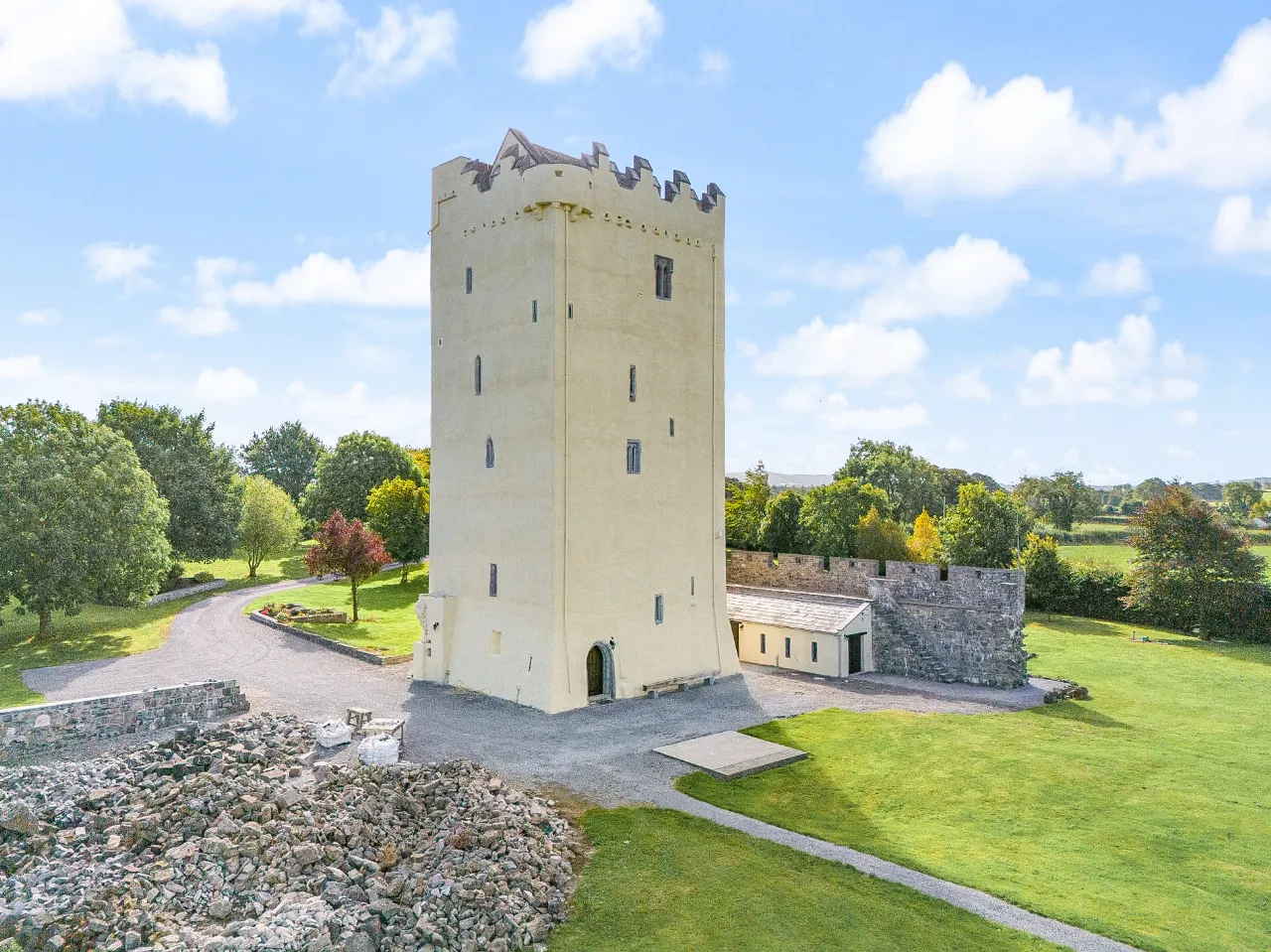 Photo of Ballytarsna Castle, Ballytarsna, Cashel, Co. Tipperary, E25 TX39
