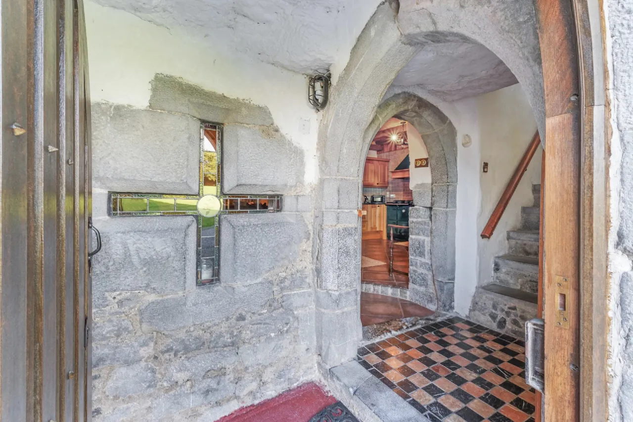 Photo of Ballytarsna Castle, Ballytarsna, Cashel, Co. Tipperary, E25 TX39