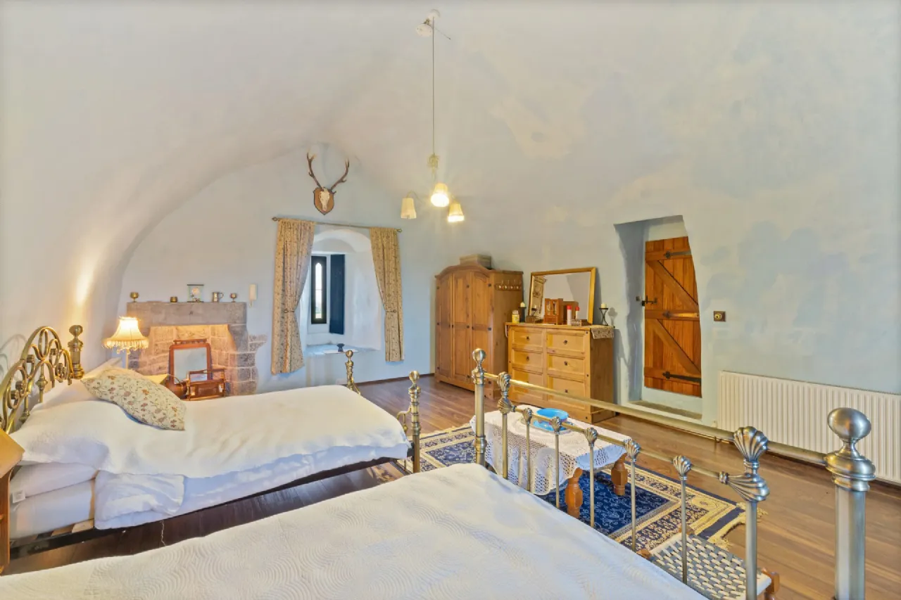 Photo of Ballytarsna Castle, Ballytarsna, Cashel, Co. Tipperary, E25 TX39