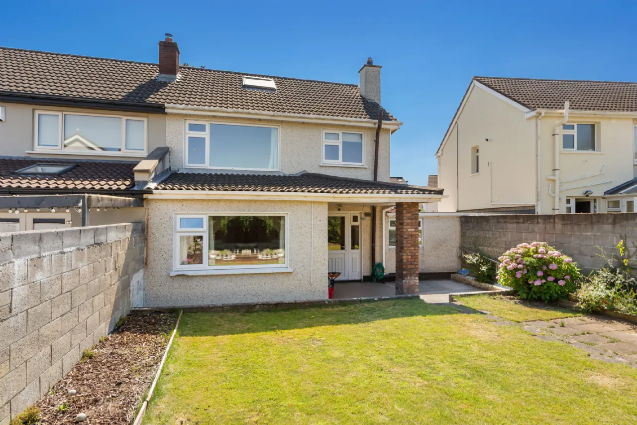 Photo of 4 The Vale, Woodfarm Acres, Palmerstown, Dublin 20, D20 X046