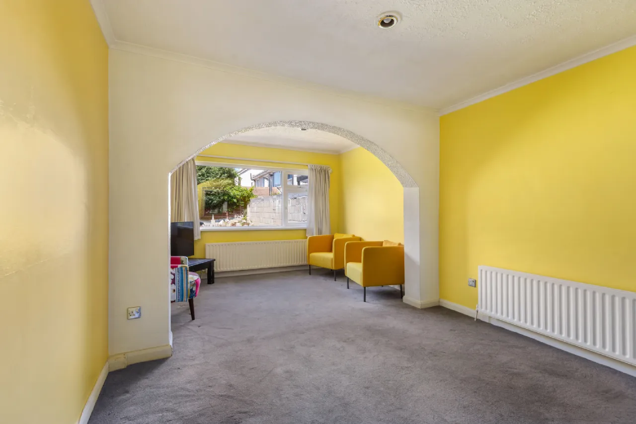 Photo of 4 The Vale, Woodfarm Acres, Palmerstown, Dublin 20, D20 X046