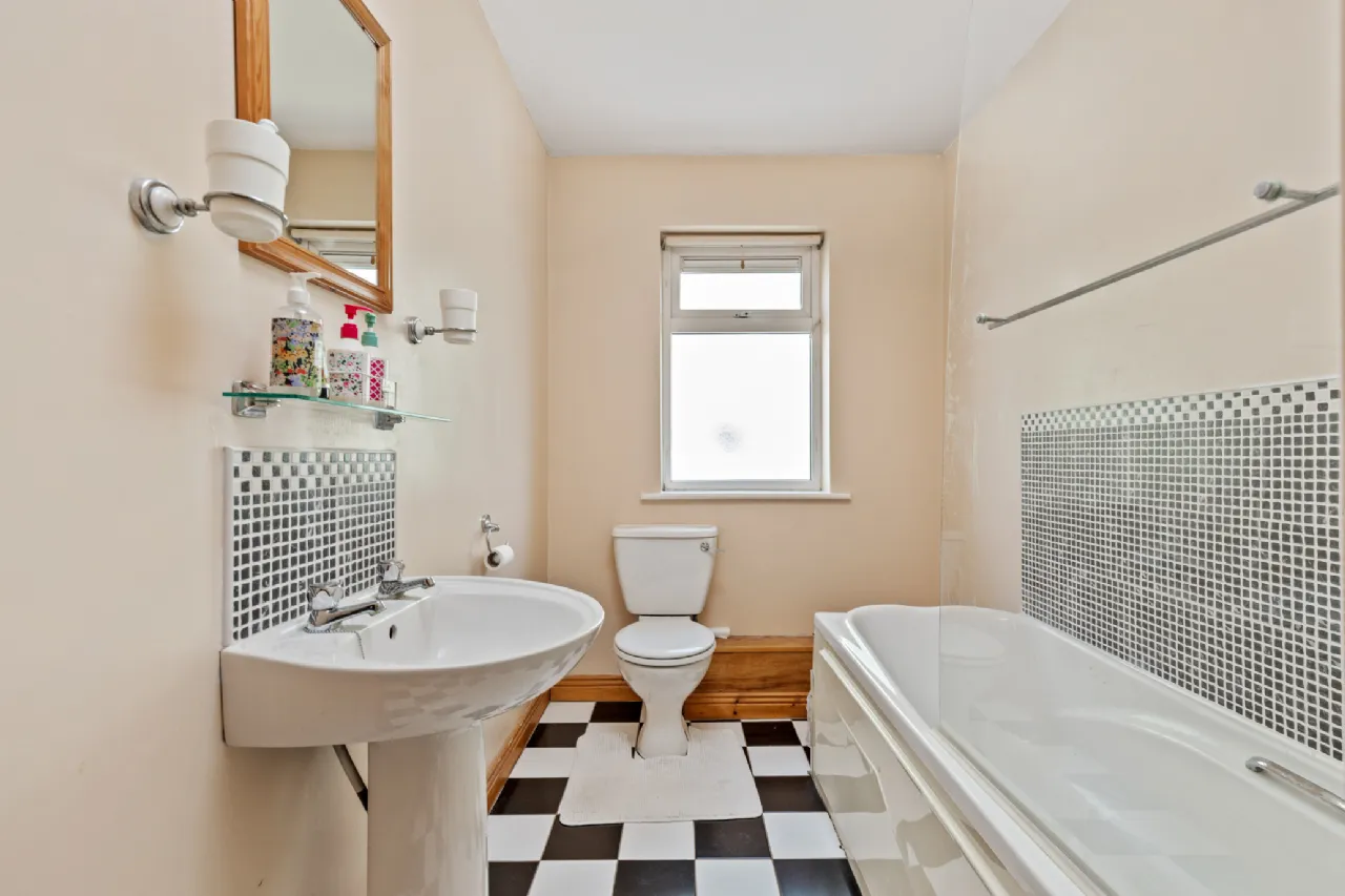 Photo of 17 The Village, Ballylinan, Co. Laois, R14 HR74