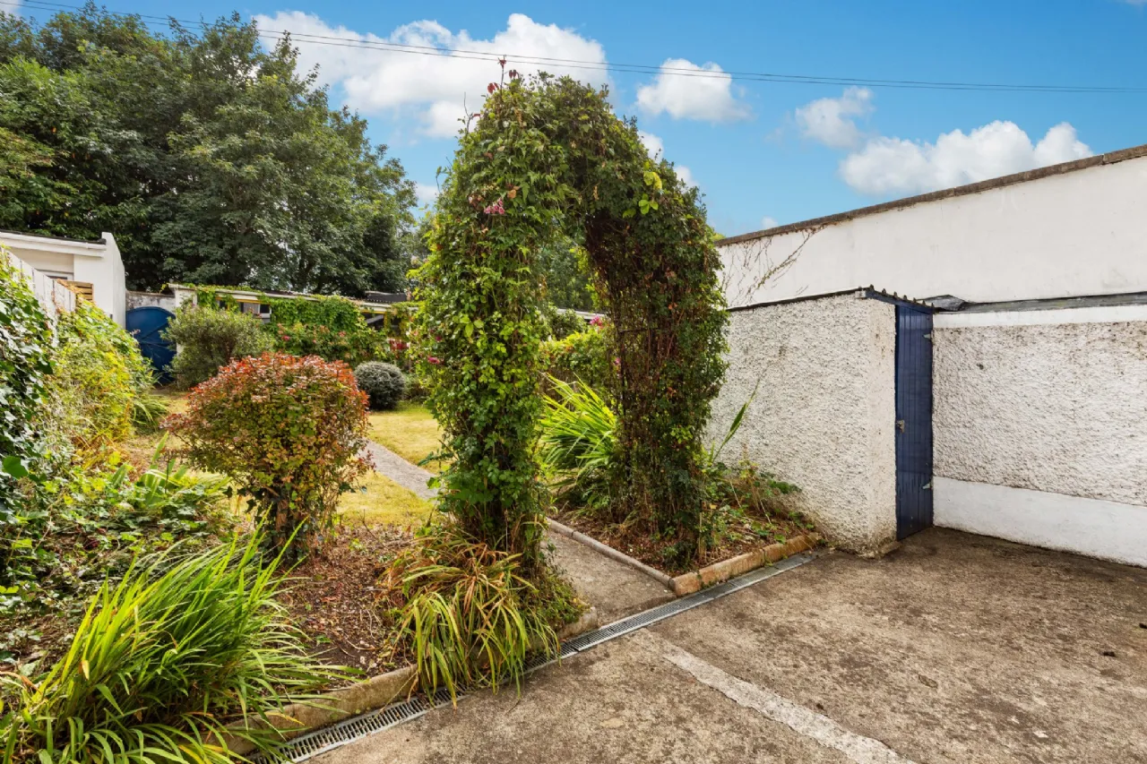 Photo of 38 Glenarriff Road, Navan Road, Dublin 7, D07 TN83