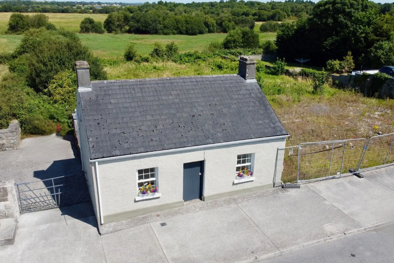 Photo of Cottage, Main Street, Shannonbridge, Co. Offaly, N37 XR97