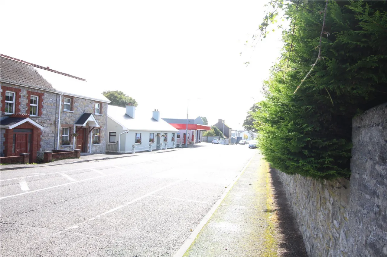 Photo of Convenience Store & Filling Station, Ballinamore Road, Mohill, Co. Leitrim, N41 NX04