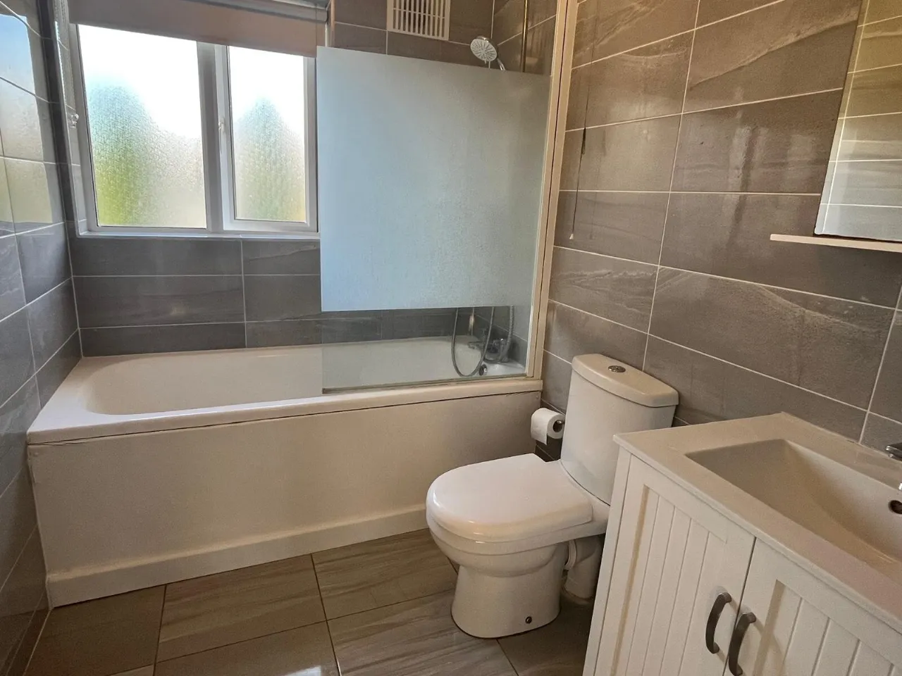 Photo of 1 Woodville Rise, Woodville Grange, Athlone, Co. Westmeath, N37 F753