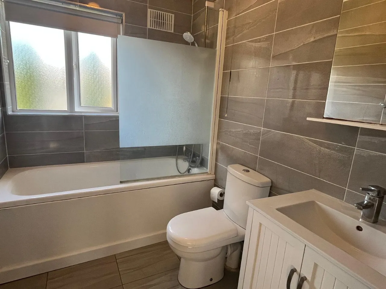 Photo of 1 Woodville Rise, Woodville Grange, Athlone, Co. Westmeath, N37 F753