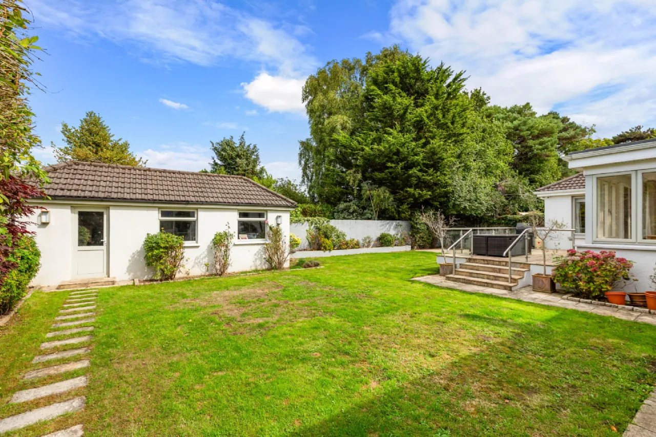 Photo of 11 The Coppins, Foxrock, Dublin 18, D18 R9P8