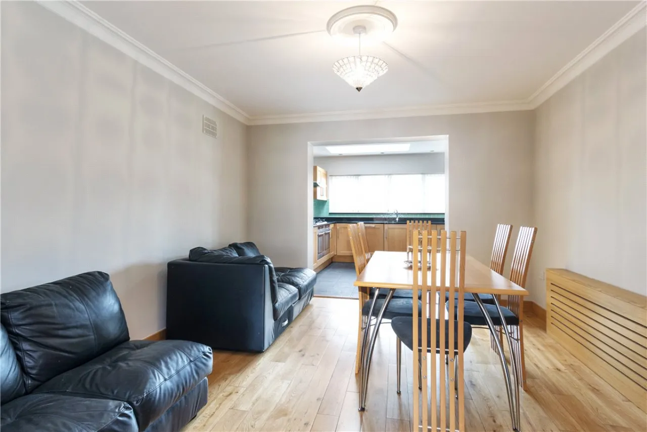 Photo of 25 Woodstown Park, Knocklyon, Dublin 16, D16 TN23