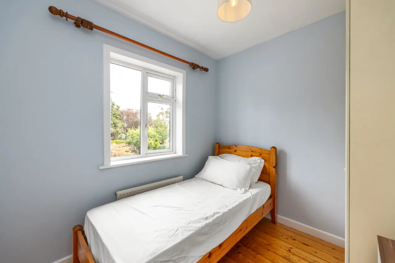 Photo of 124 Castle Avenue, Clontarf, Dublin 3, D03 X821