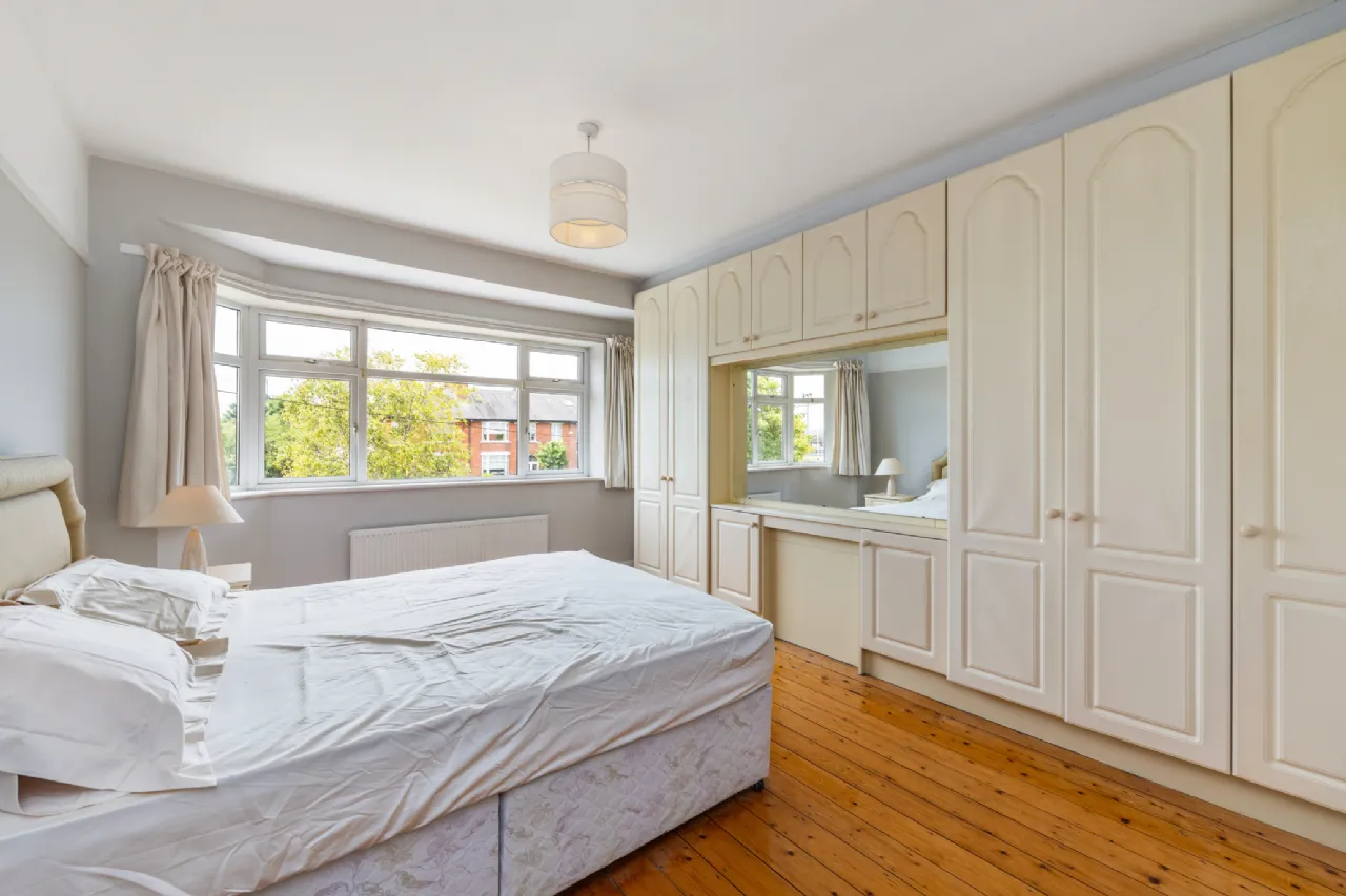 Photo of 124 Castle Avenue, Clontarf, Dublin 3, D03 X821
