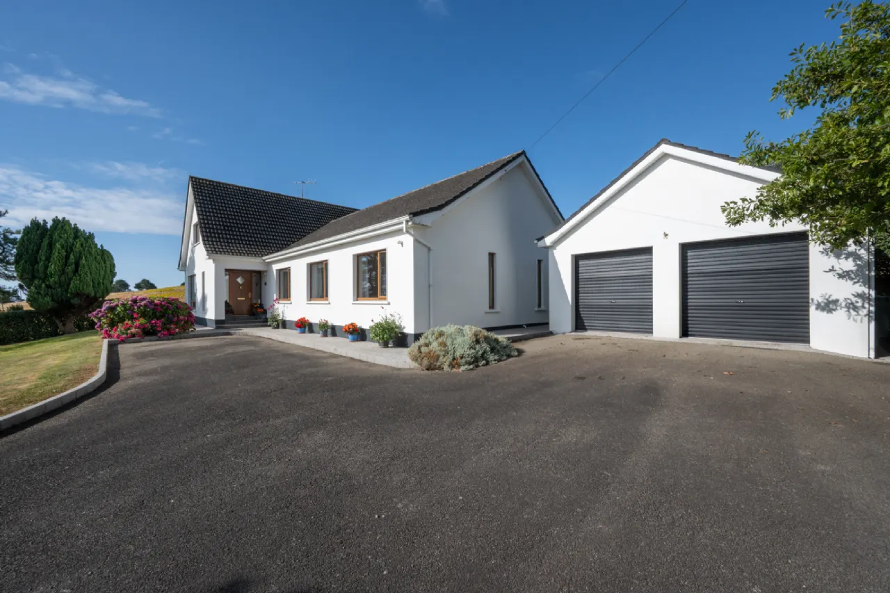 Photo of The Anchors, Ardkilly, Sandycove, Kinsale, Co Cork, P17HY11