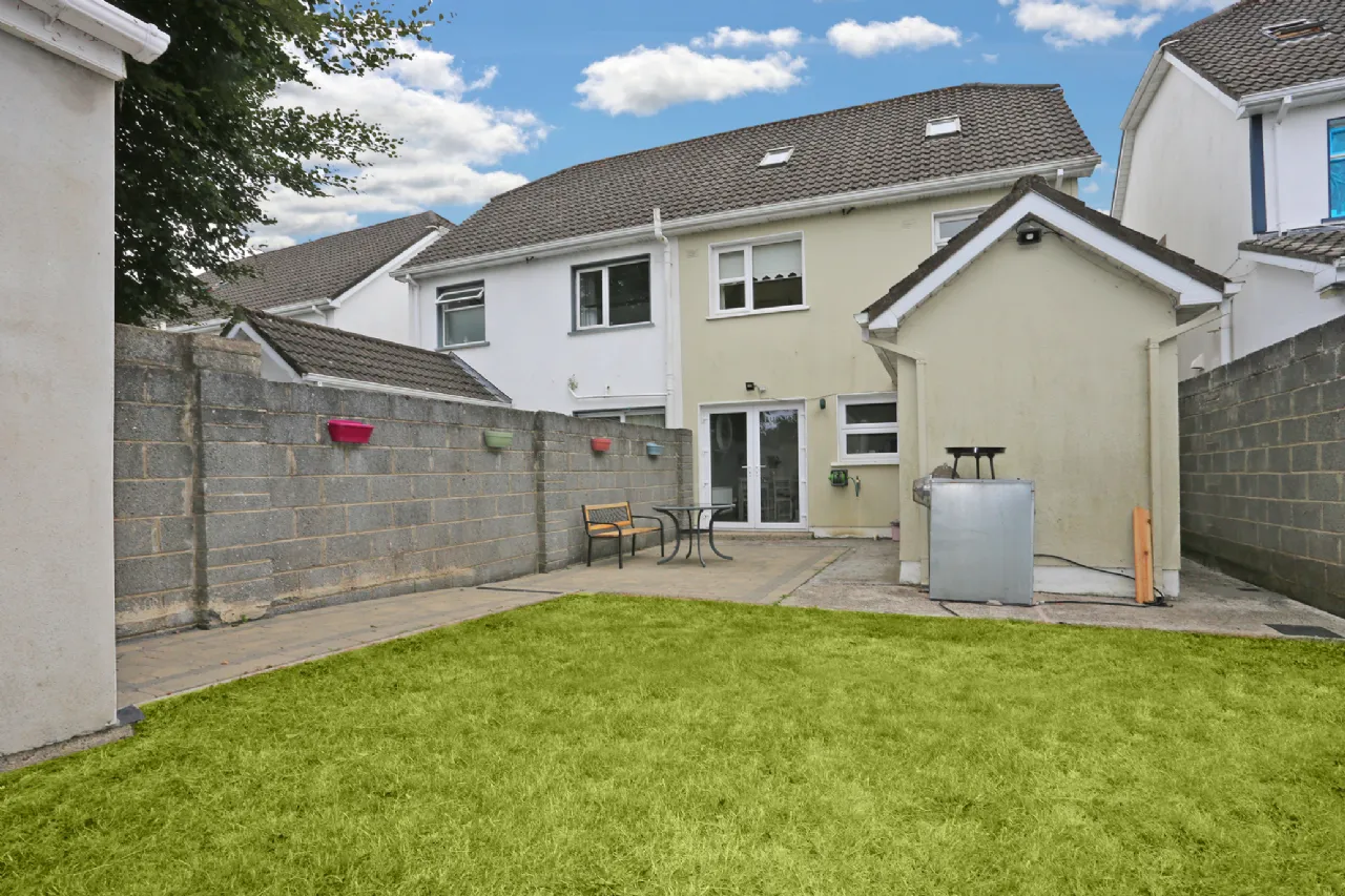 Photo of 7 Oakwood, Sixmilebridge, Clare, V95 E527