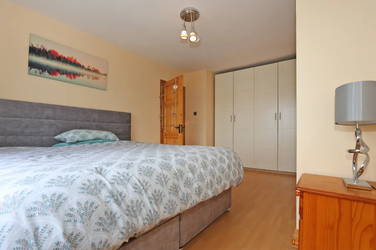 Photo of 7 Oakwood, Sixmilebridge, Clare, V95 E527