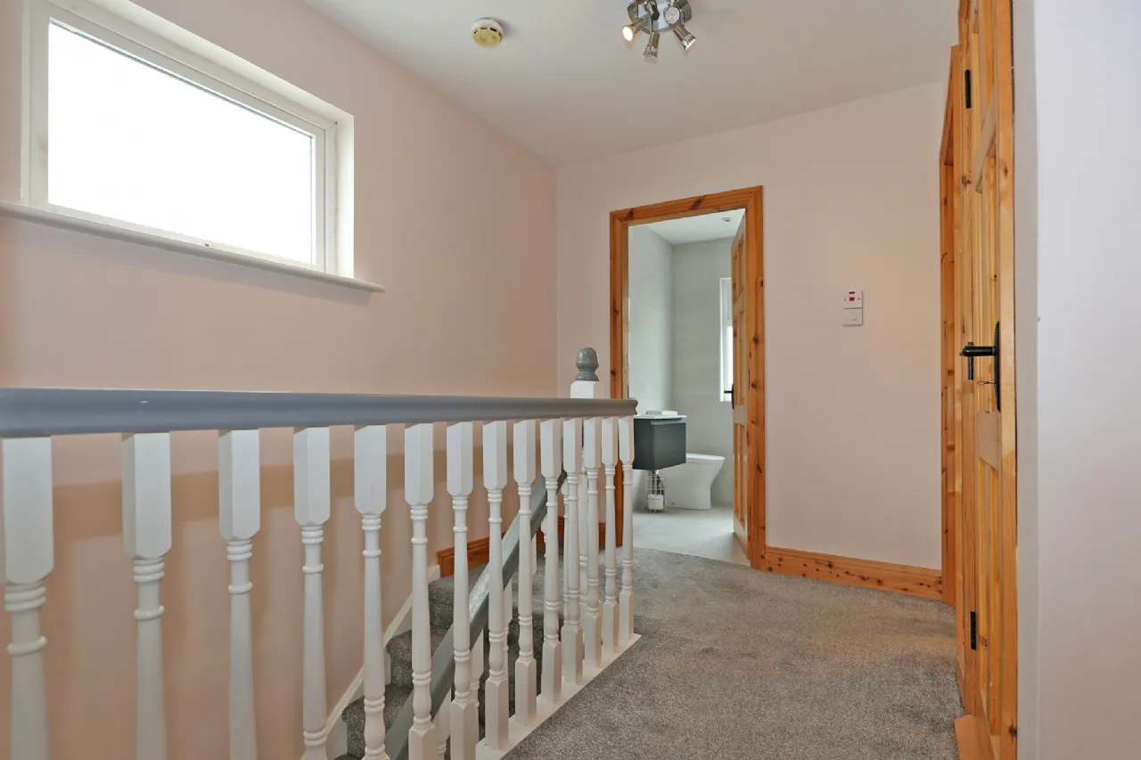 Photo of 7 Oakwood, Sixmilebridge, Clare, V95 E527