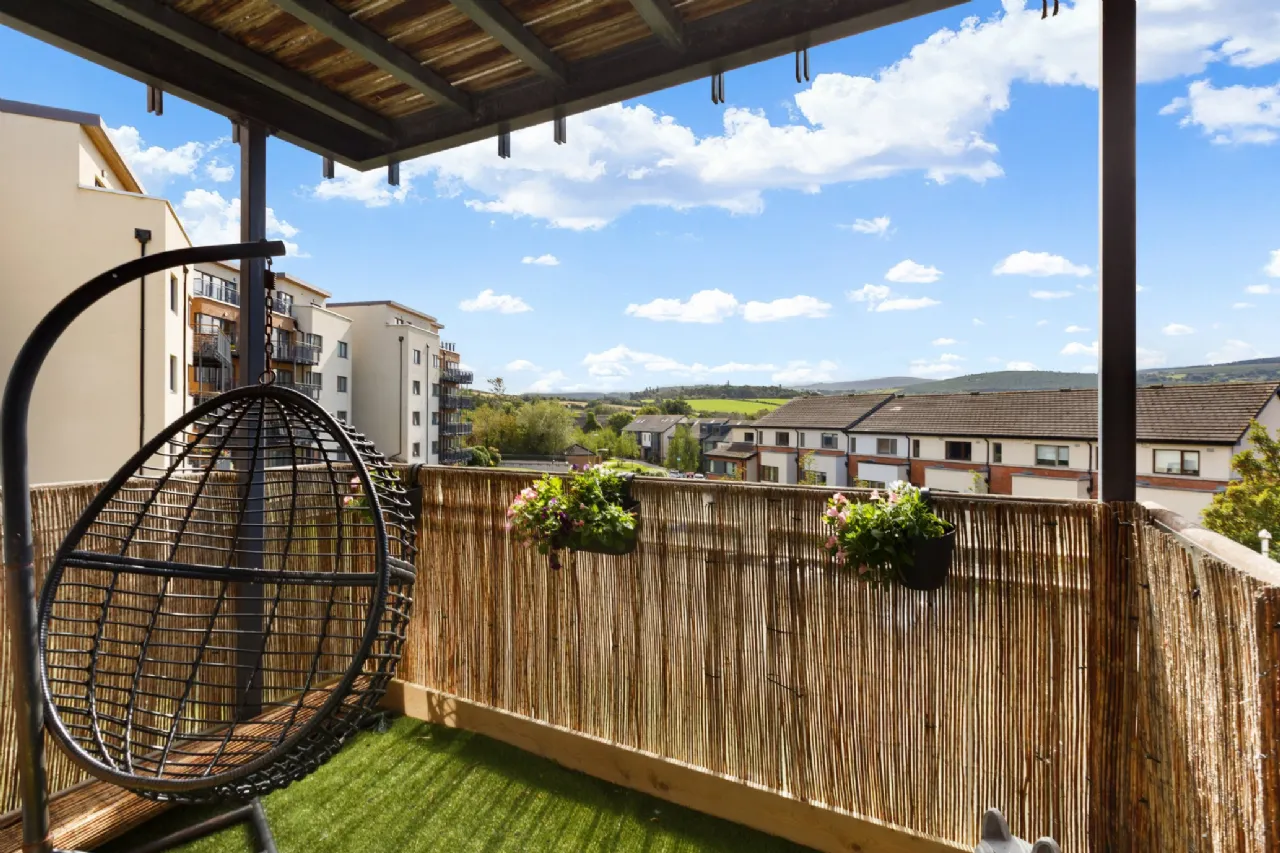 Photo of 17 The Crescent, Carrickmines Manor, Carrickmines, Dublin 18, D18 HY90