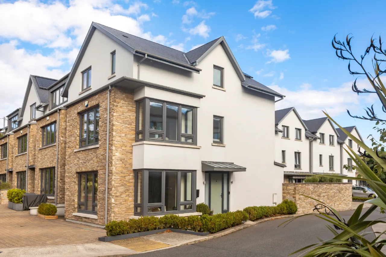 Photo of 4 Struan Glen, Kilternan, Dublin 18, D18 CC02