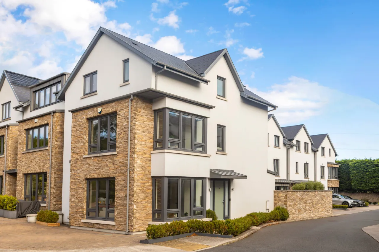 Photo of 4 Struan Glen, Kilternan, Dublin 18, D18 CC02