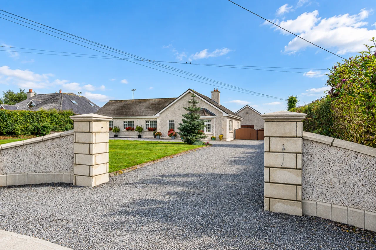 Photo of Kilbeg, Walsh Island, Co. Offaly, R35W400