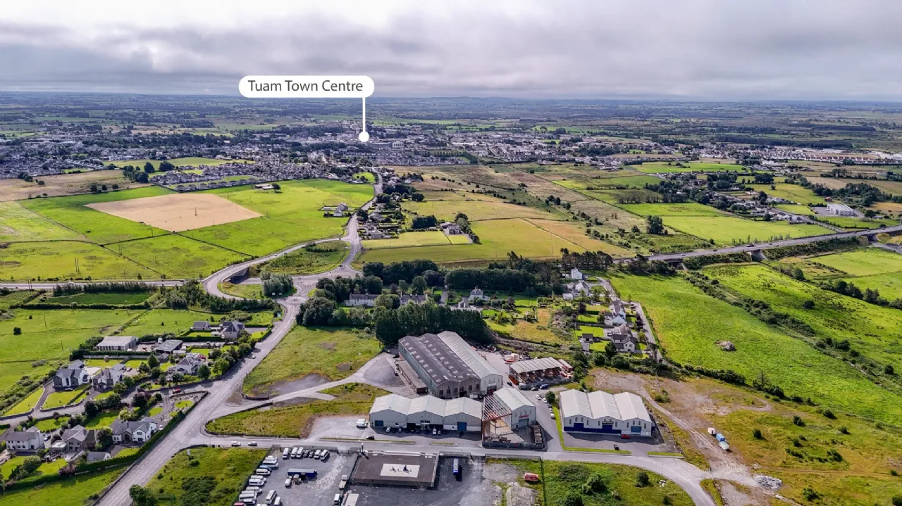 Photo of 32,000 Sq Ft Commercial Unit with 5 Acres in Airglooney