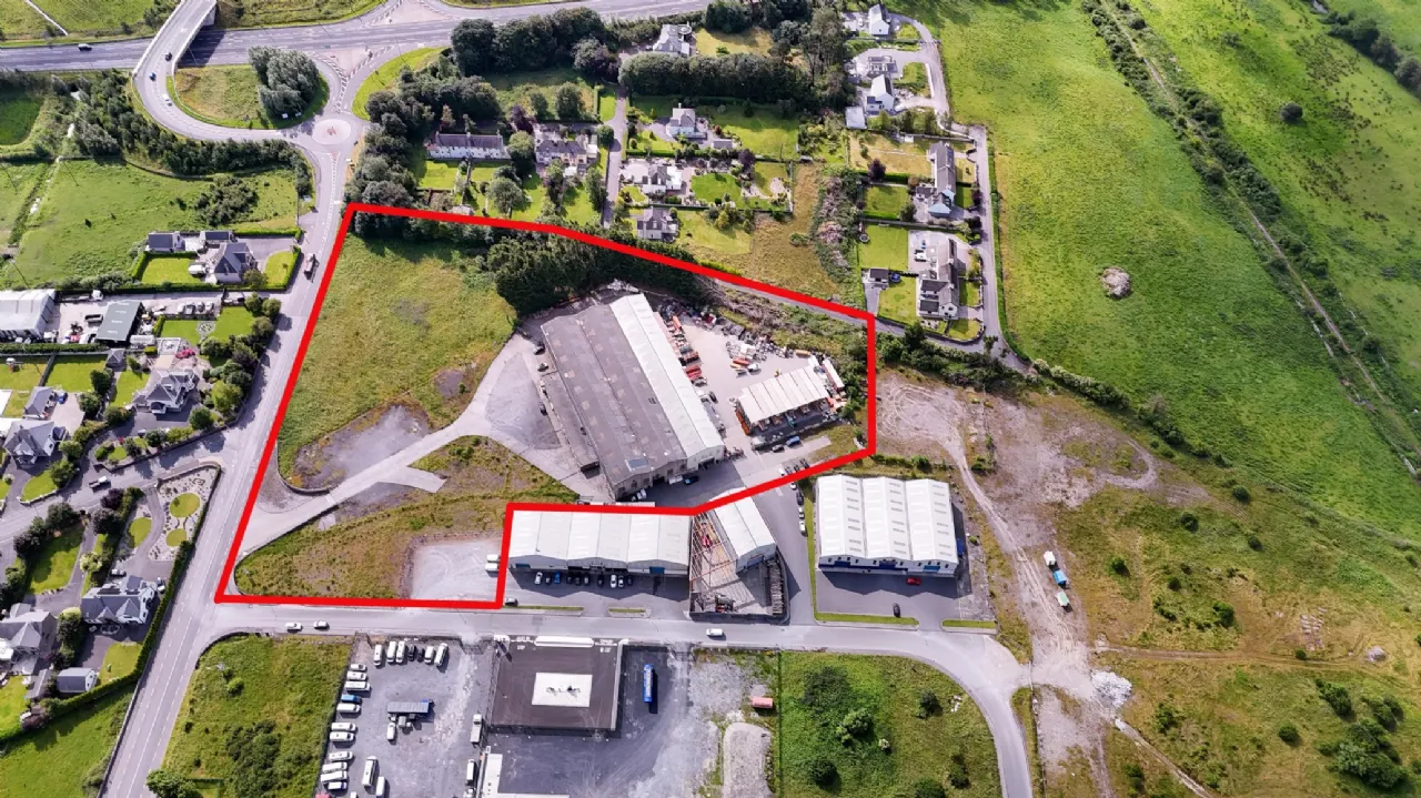 Photo of 32,000 Sq Ft Commercial Unit with 5 Acres in Airglooney