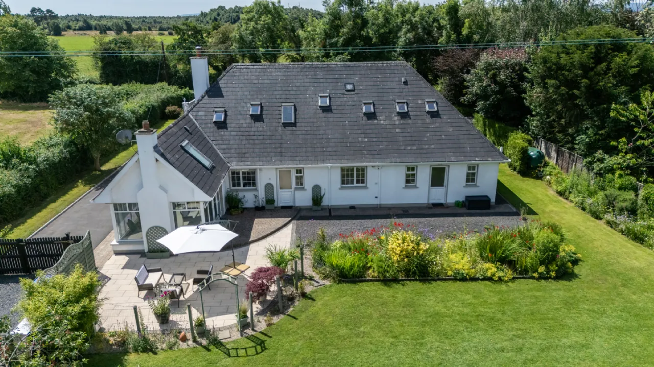 Photo of Hawthorn House, Rathconnell Wood,, Nurney,, Co Kildare, R51FD29