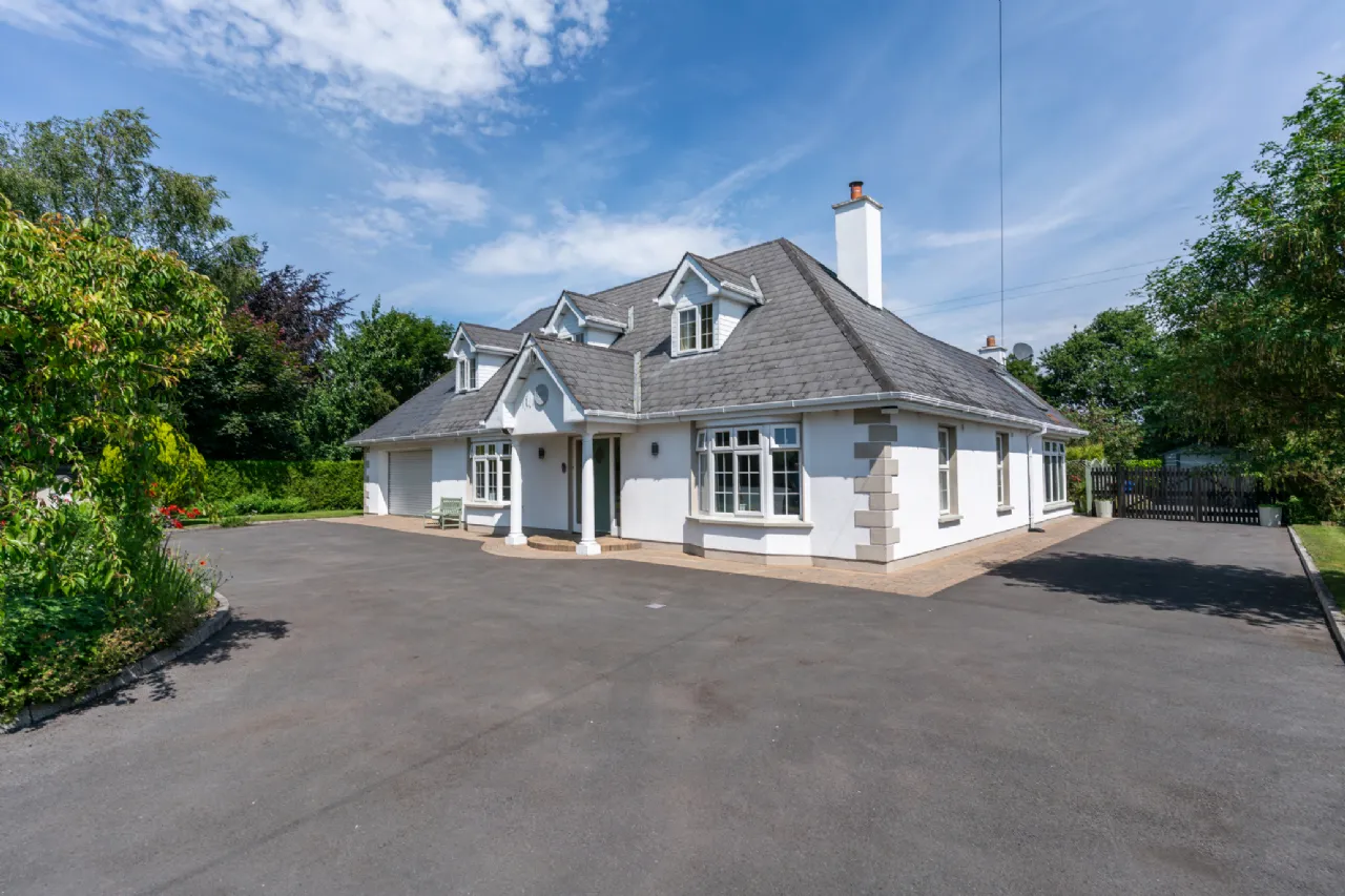 Photo of Hawthorn House, Rathconnell Wood,, Nurney,, Co Kildare, R51FD29