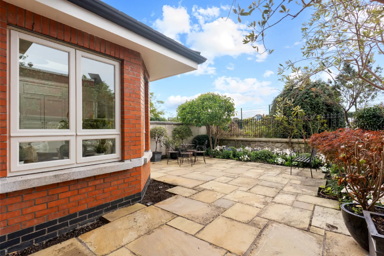 Photo of 6 Ailesbury Wood, Ailesbury Road, Ballsbridge, Dublin 4, D04 V2Y6